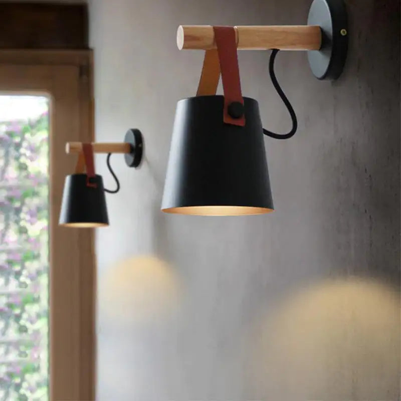 Riley Wooden Wall Lamp